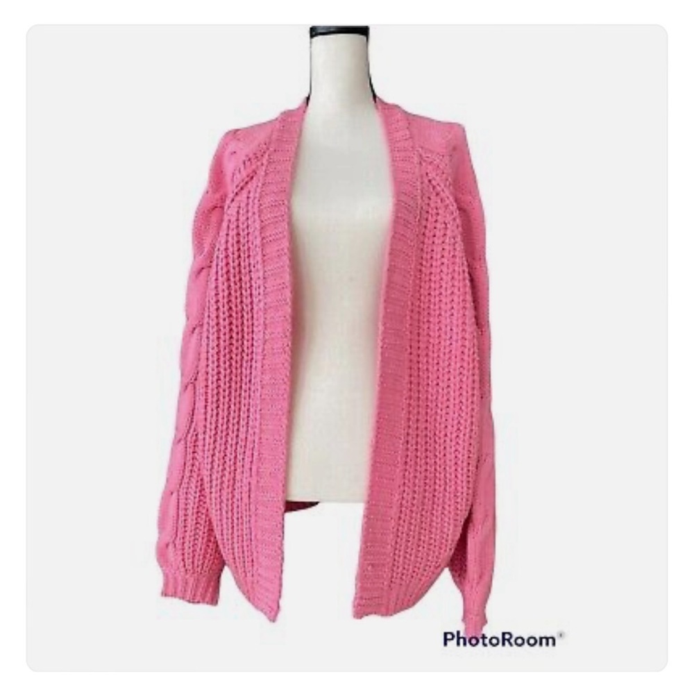 Line & Dot Oversized Cable knit Cardigan with ballon Sleeve